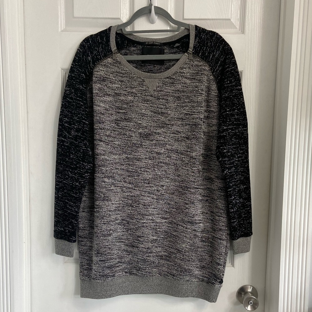 Madison Scotch Women’s Sweatshirt Size 1/2 S/M Gray Black Sleeves